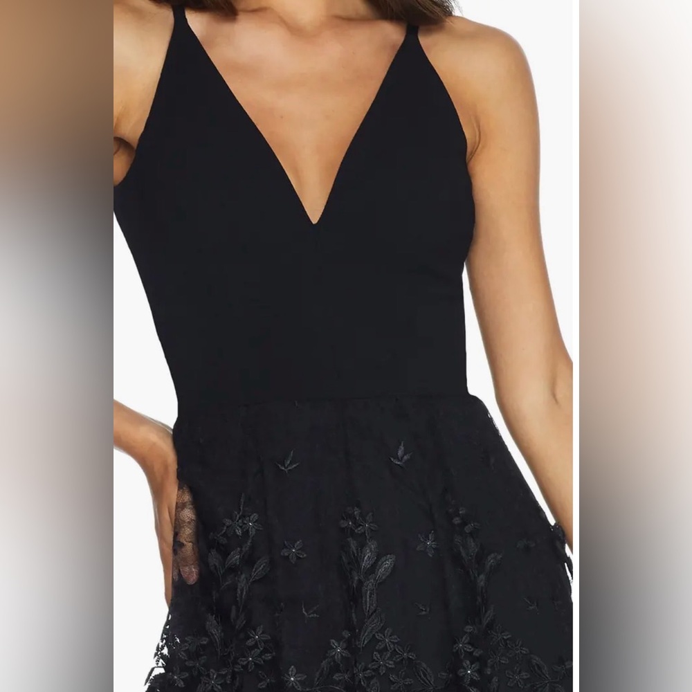 Dress The Population Darleen V-Neck Embroidered Mesh Cocktail Dress Black Small - Picture 8 of 17